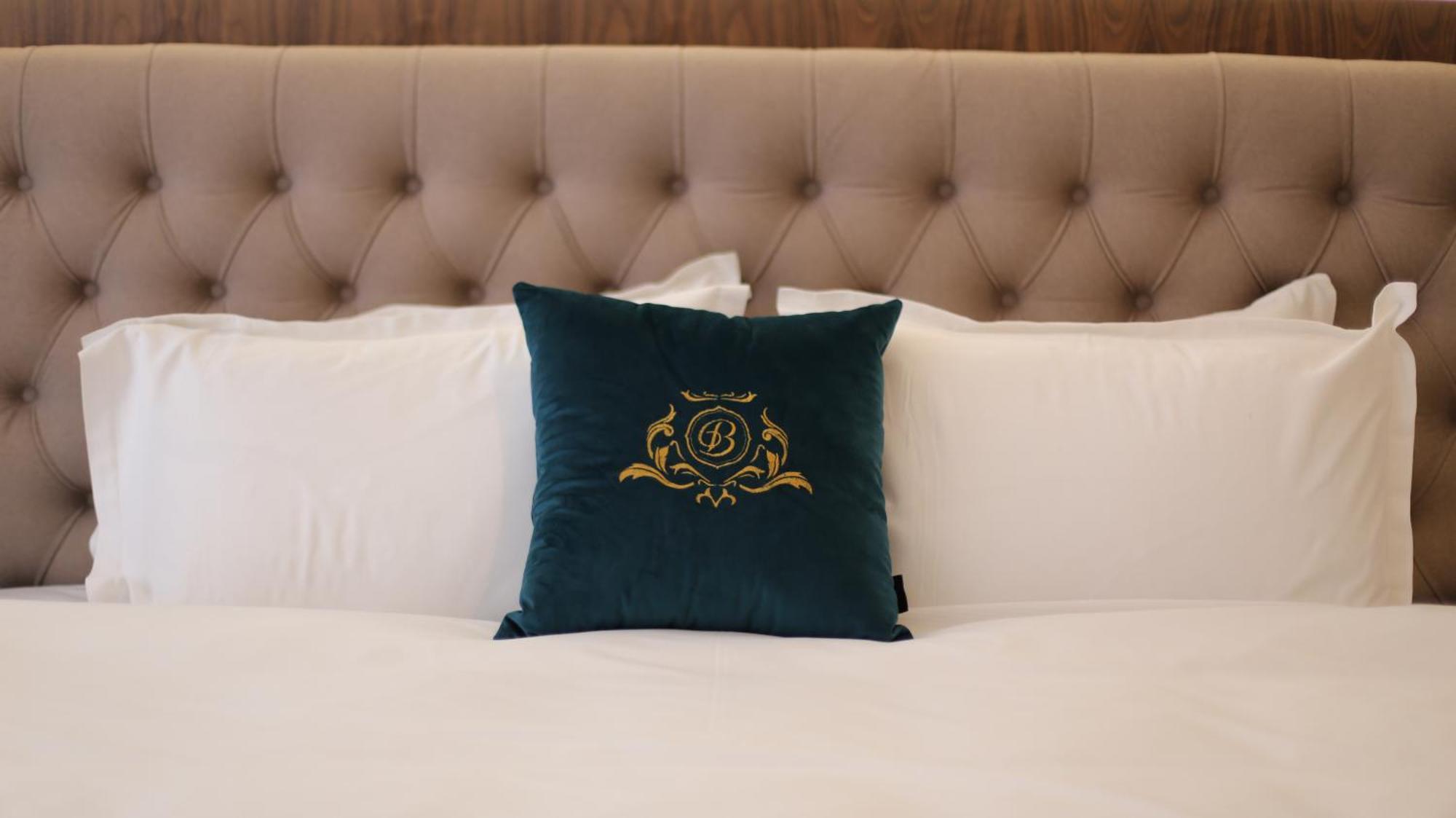 Grand Hotel Belushi Boge ภายนอก รูปภาพ