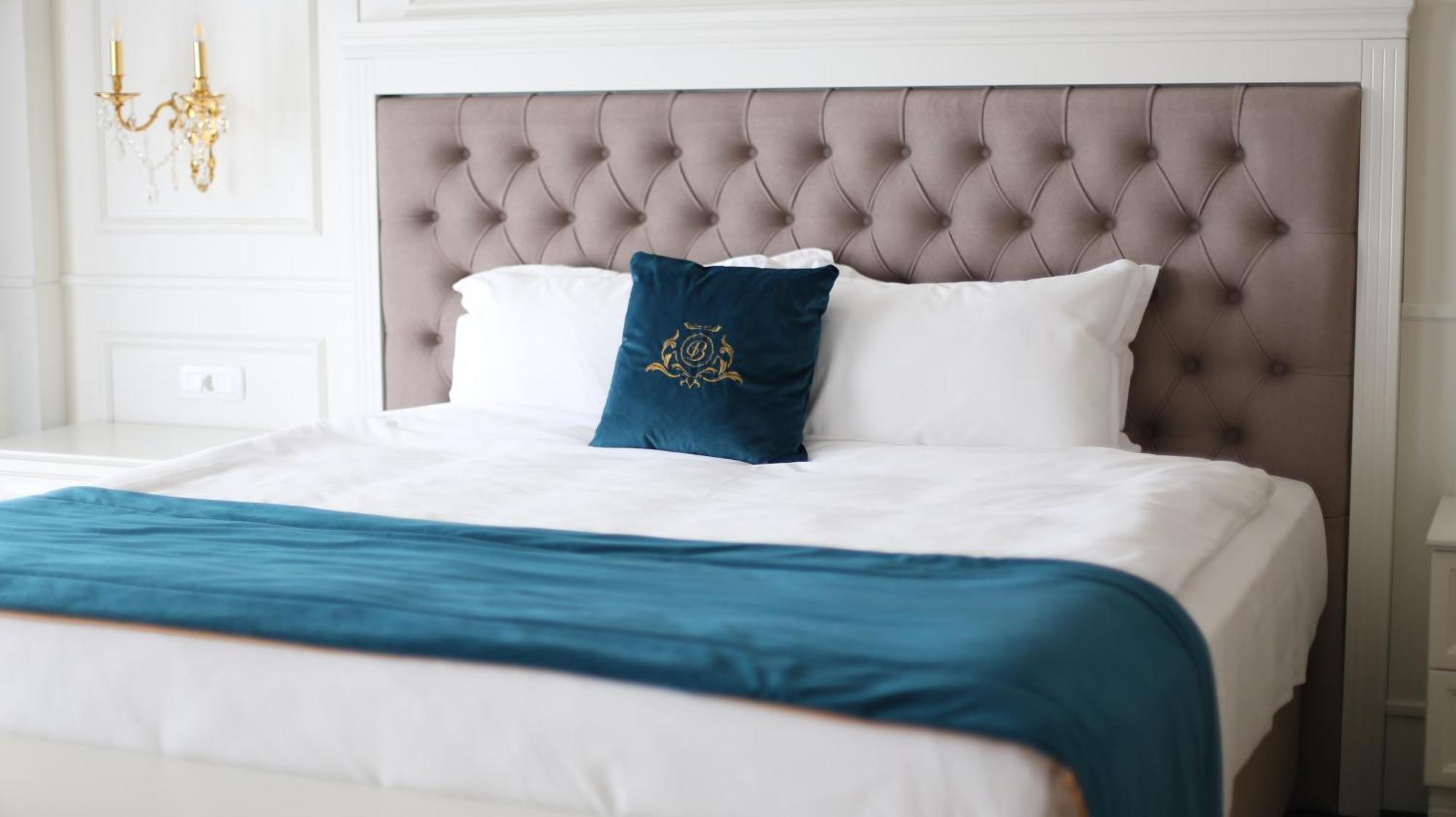 Grand Hotel Belushi Boge ภายนอก รูปภาพ