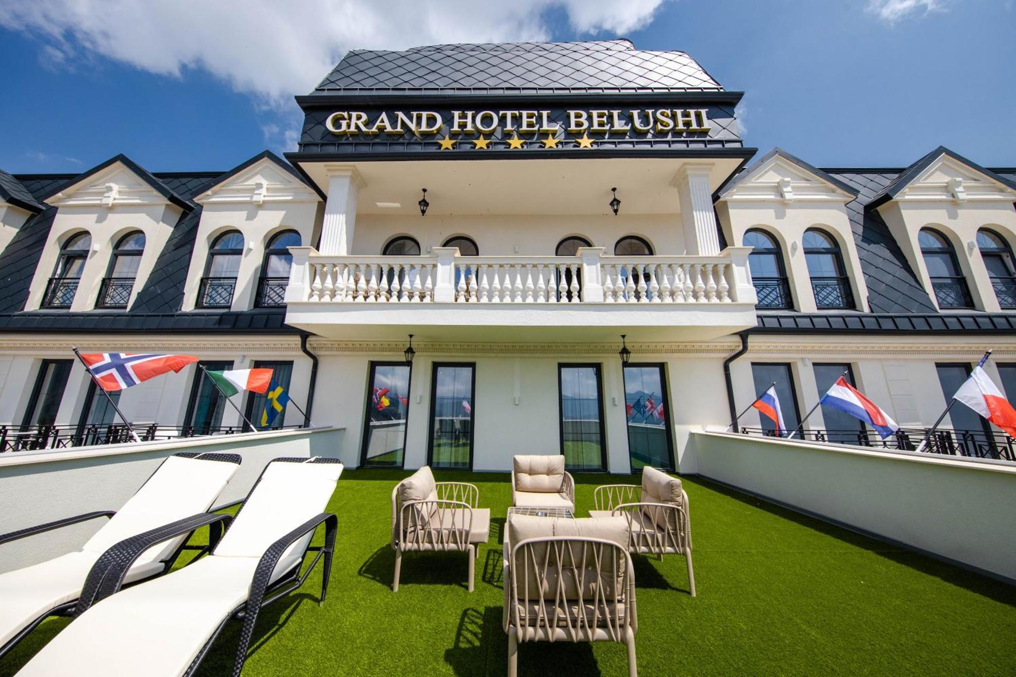 Grand Hotel Belushi Boge ภายนอก รูปภาพ