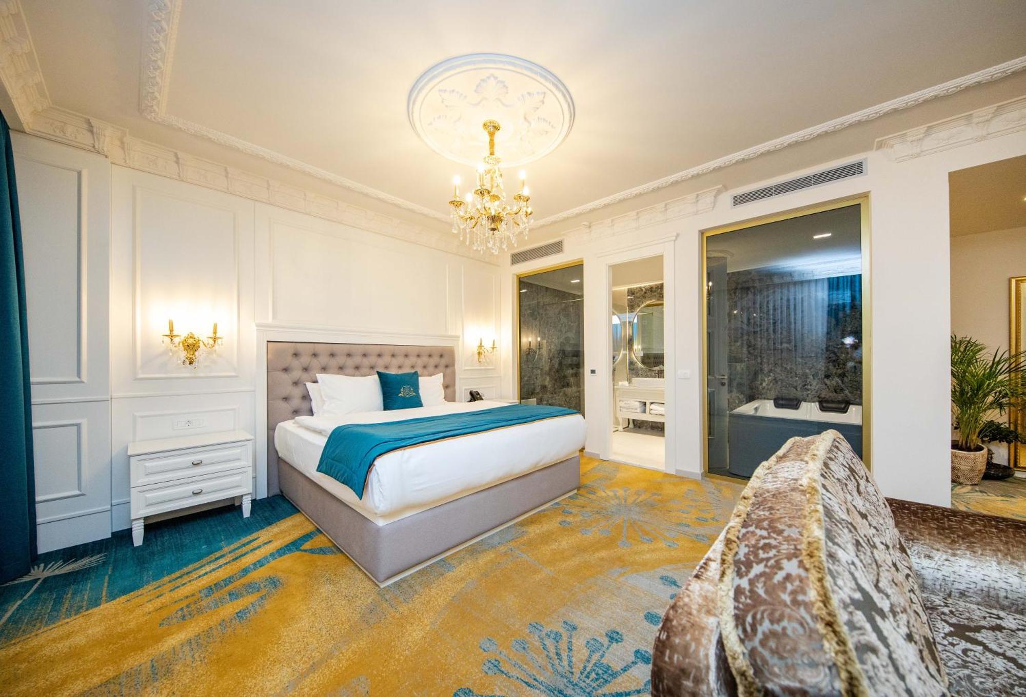Grand Hotel Belushi Boge ภายนอก รูปภาพ