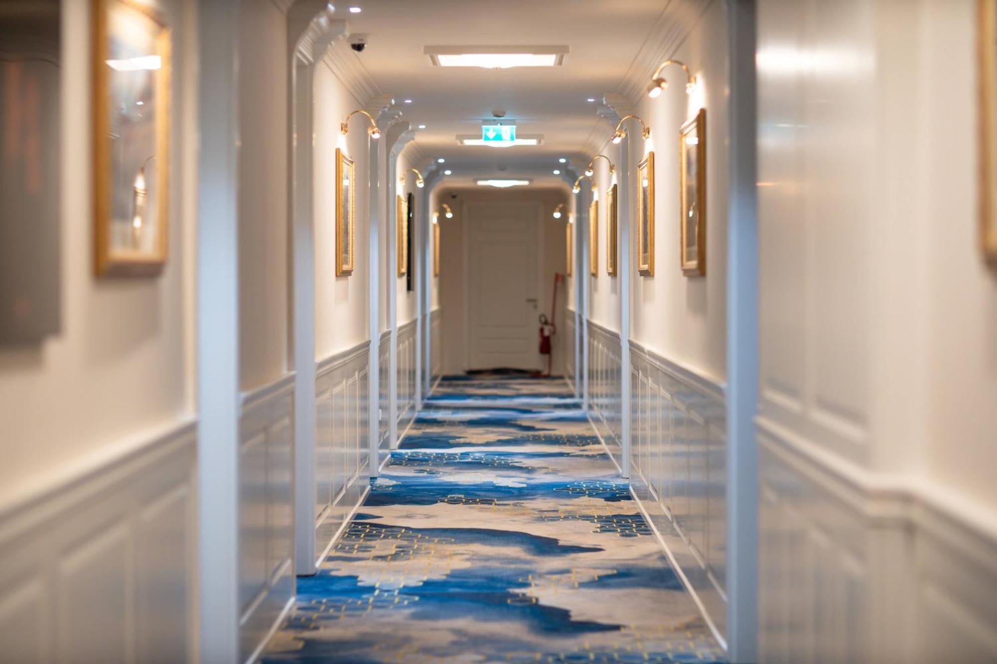 Grand Hotel Belushi Boge ภายนอก รูปภาพ